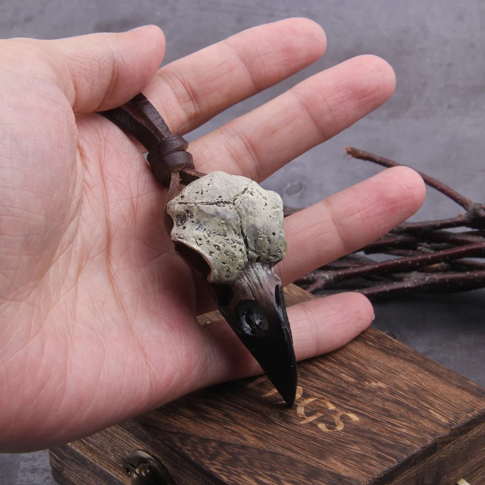 3D Goth Raven Skull Necklace Resin Replica Raven Magpie Crow Poe Gothic Gift,Halloween Raven Skull Necklace with wooden box