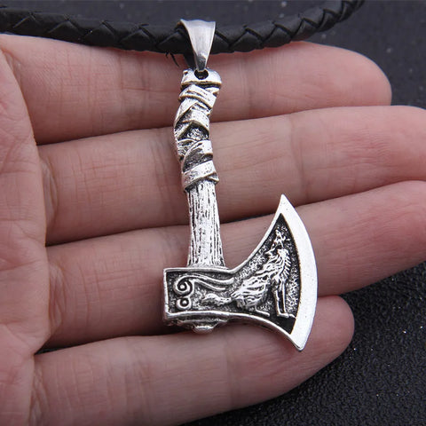Dropshipping antique silver color viking wolf and odin raven ax pendant necklace as birthday gift