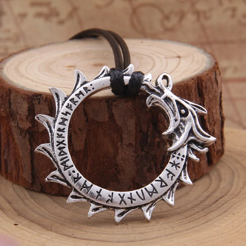 2018 Nordic Vikings Vegvisir round dragon pendant necklace for men gift with stainless steel chain