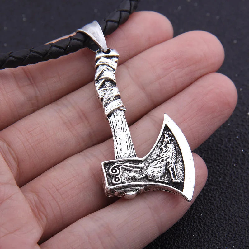 Dropshipping antique silver color viking wolf and odin raven ax pendant necklace as birthday gift