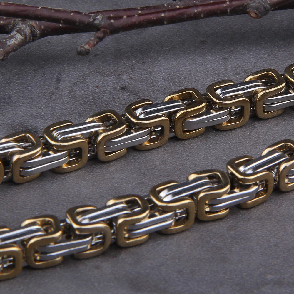 Gold Trimmed King Chain With Dragon Heads & Fenrir Pendant