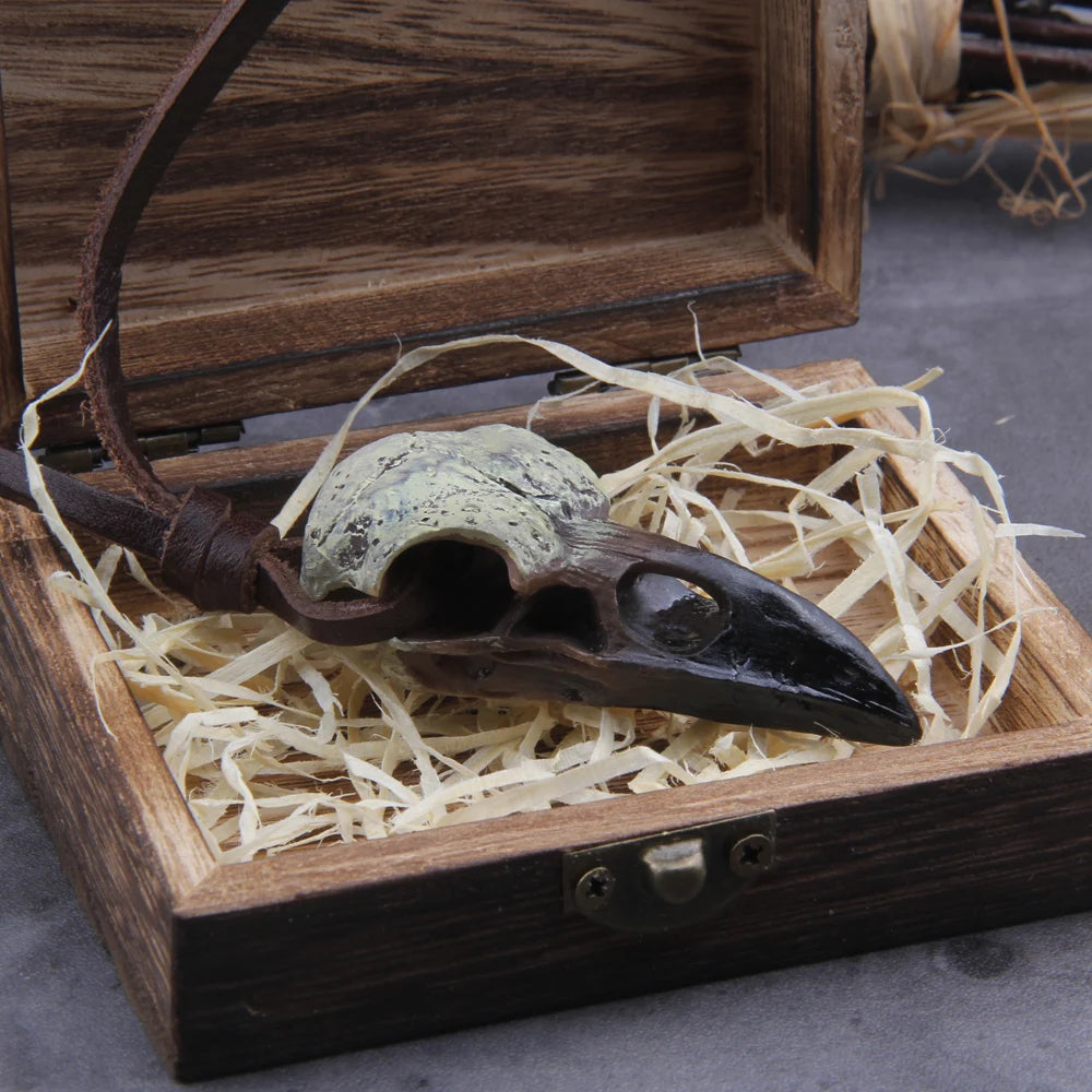 3D Goth Raven Skull Necklace Resin Replica Raven Magpie Crow Poe Gothic Gift,Halloween Raven Skull Necklace with wooden box