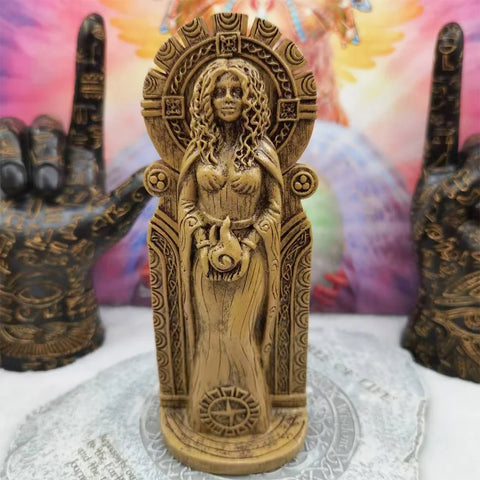 Brigit Celtic Fire Goddess Resin Goddess Nordic Viking Goddess Ornaments Decorative Crafts