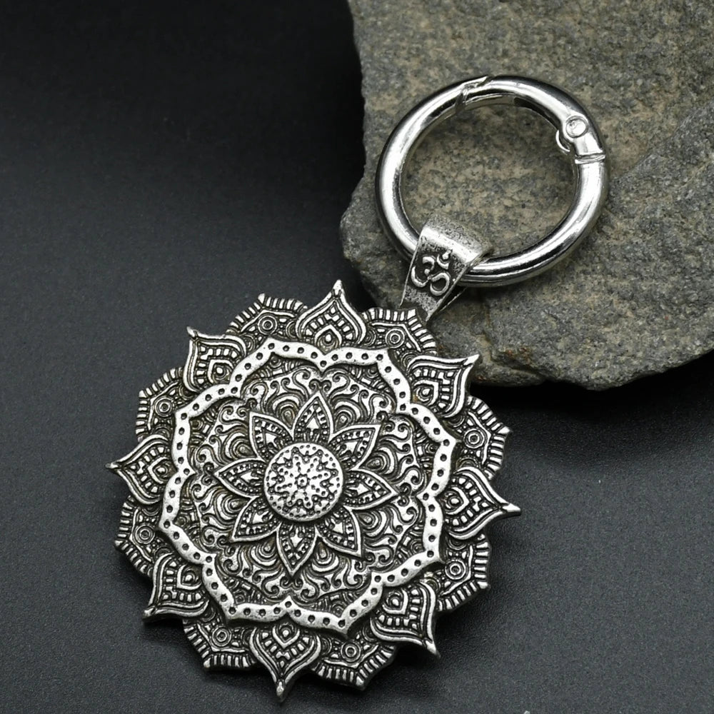 1pcs mandala YOGA keychain OM amulet Pendant Keyring Paracord Rope Norse Pirates Rune Valknut Amulet Jewelry Gift