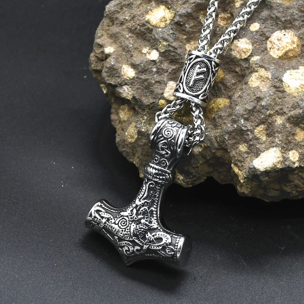 Norse Vikings Thor's Hammer Mjolnir Scandinavian Rune Amulet Keychain Stainless Steel Vegvisir Anchor Pendant Male Jewelry