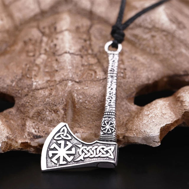 VIKING NECKLACE - KOLOVRAT AXE