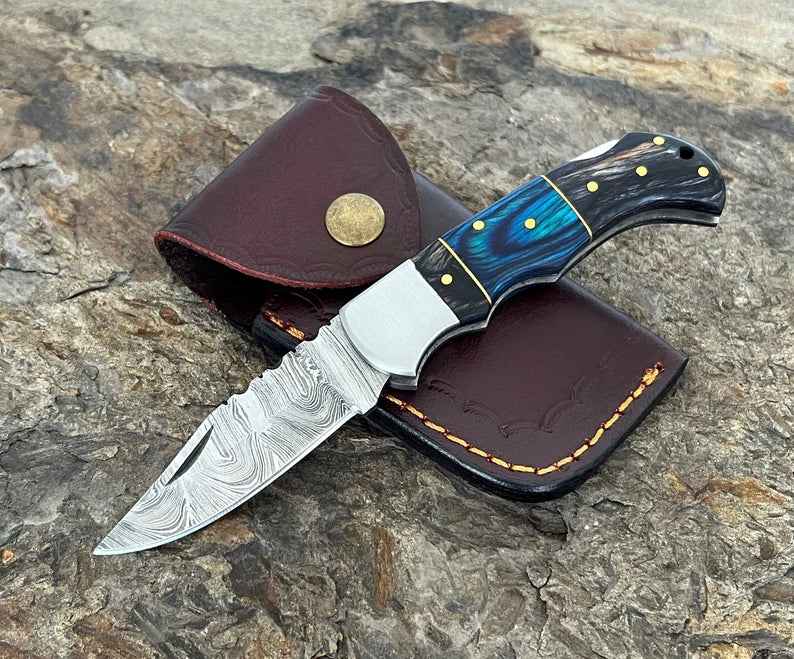 Lagertha's Folding Pocket Knife With Sheath