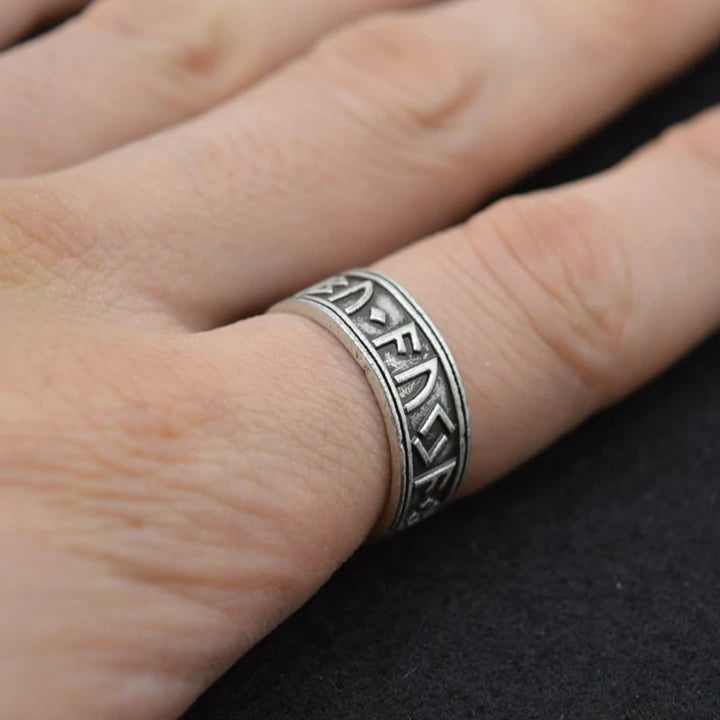 VIKING RING - RUNES