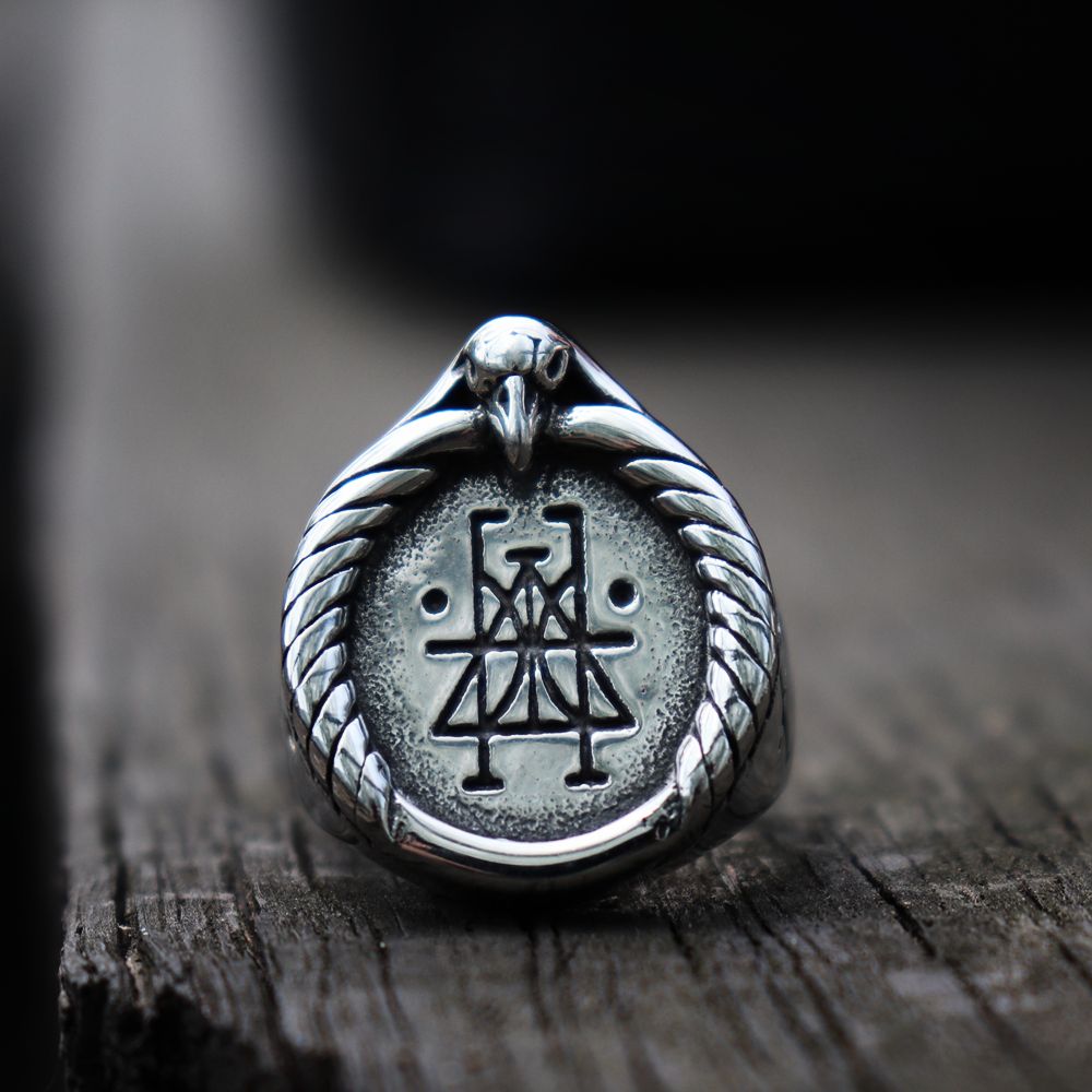 VIKING RING - RUNES SIGNET