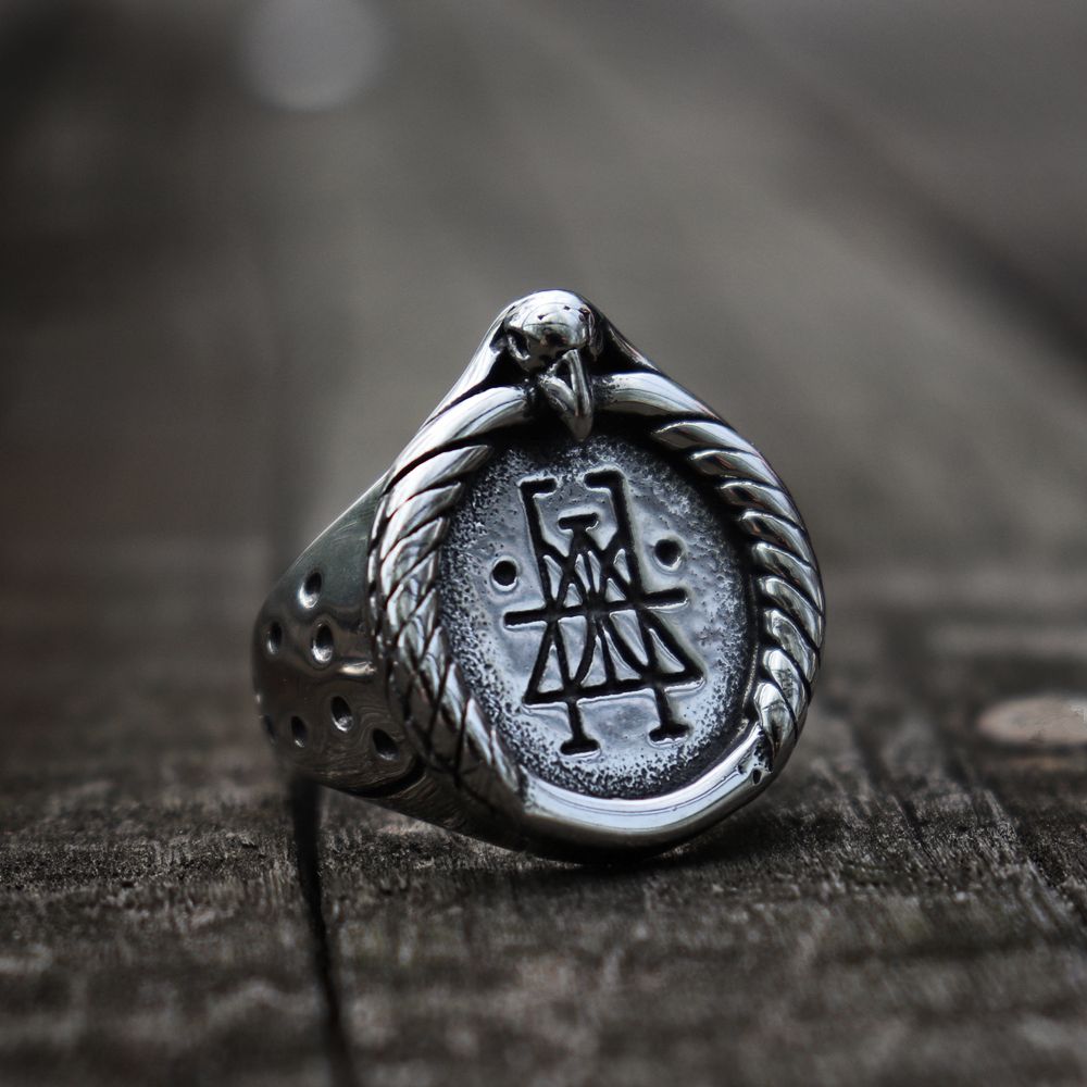 VIKING RING - RUNES SIGNET