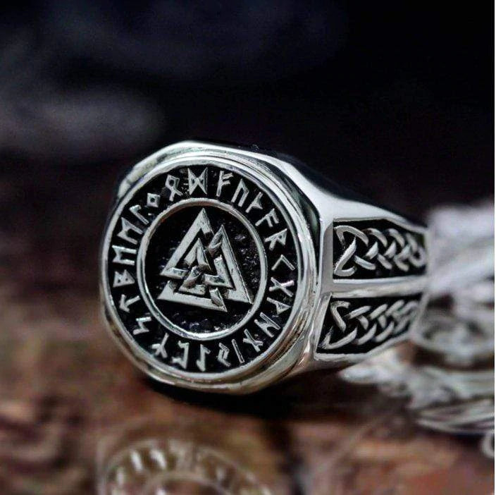 VIKING RING - HONOR OF VALKNUT